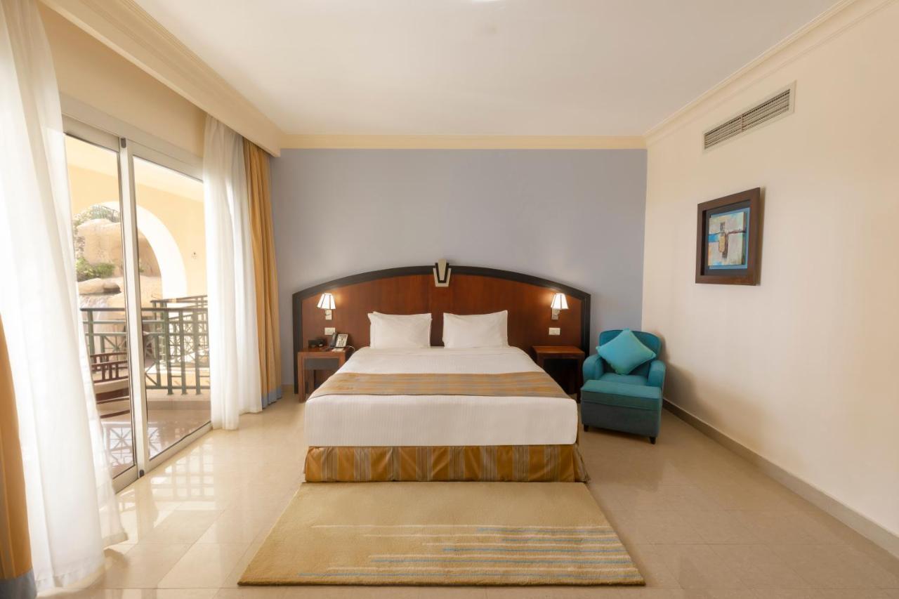Stella Di Mare Beach Hotel & Spa Sharm el-Sheikh Luaran gambar A bedroom at the hotel