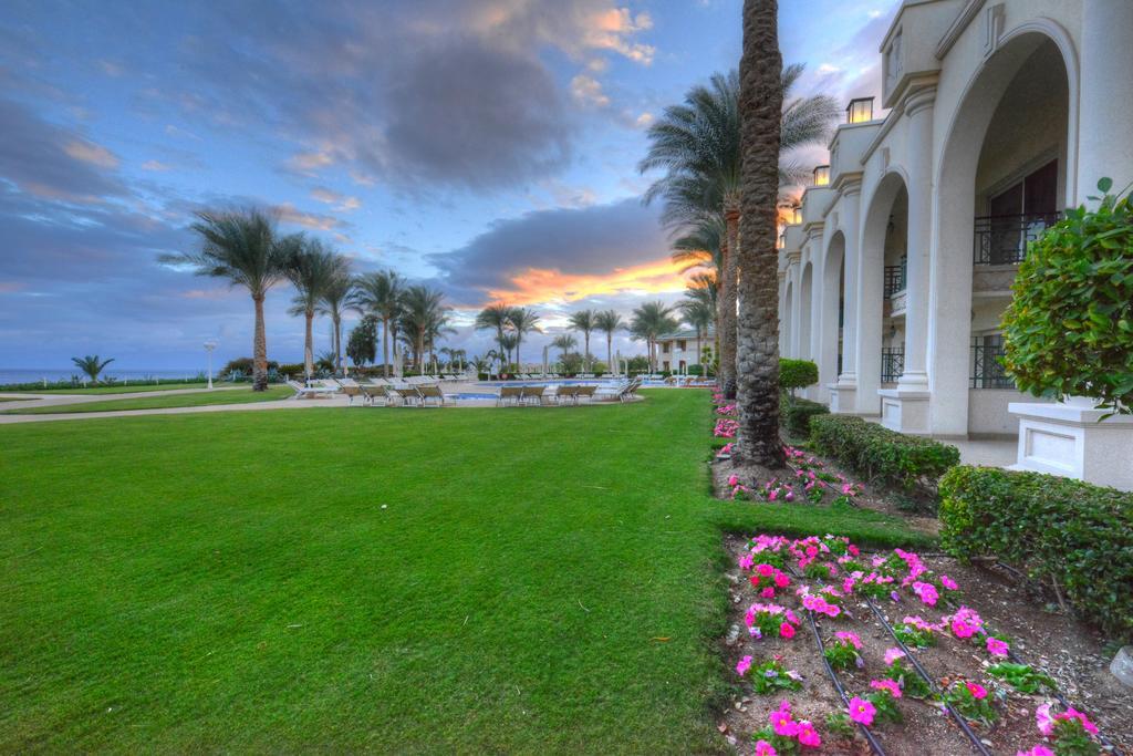 Stella Di Mare Beach Hotel & Spa Sharm el-Sheikh Luaran gambar The grounds of the St. Regis